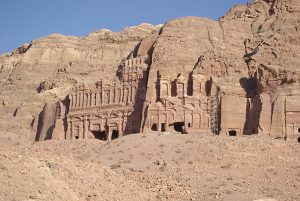 Le tombe reali della città di Petra, in Giordania